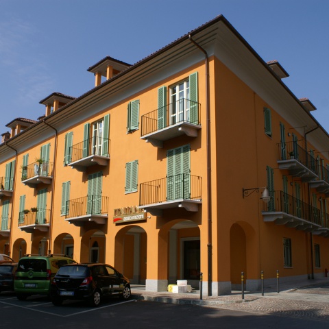 Mimosa Piazza Romanisio - Unità abitative e commerciali