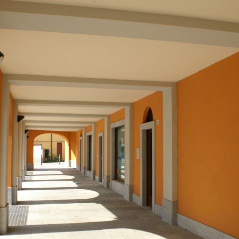 Mimosa Piazza Romanisio - Unità abitative e commerciali