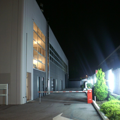 autosalone e magazzino Concessionaria Porsche Cuneo - Ingar Progetti - Insediamento attività polifunzionali